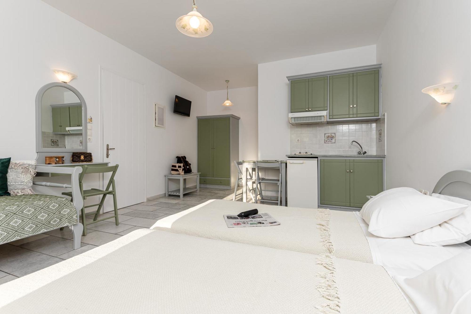 Birbas Hotel Agia Anna  ภายนอก รูปภาพ